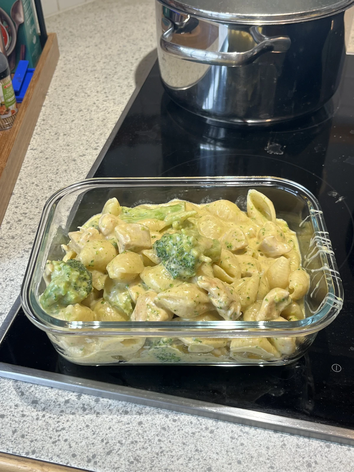 High-Protein Broccoli Hollandaise Pasta with Chicken